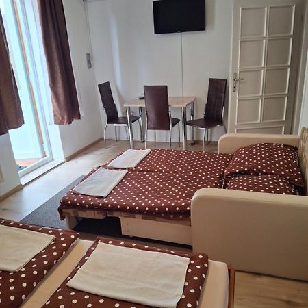 Birta Apartman Hajduszoboszlo Exterior photo