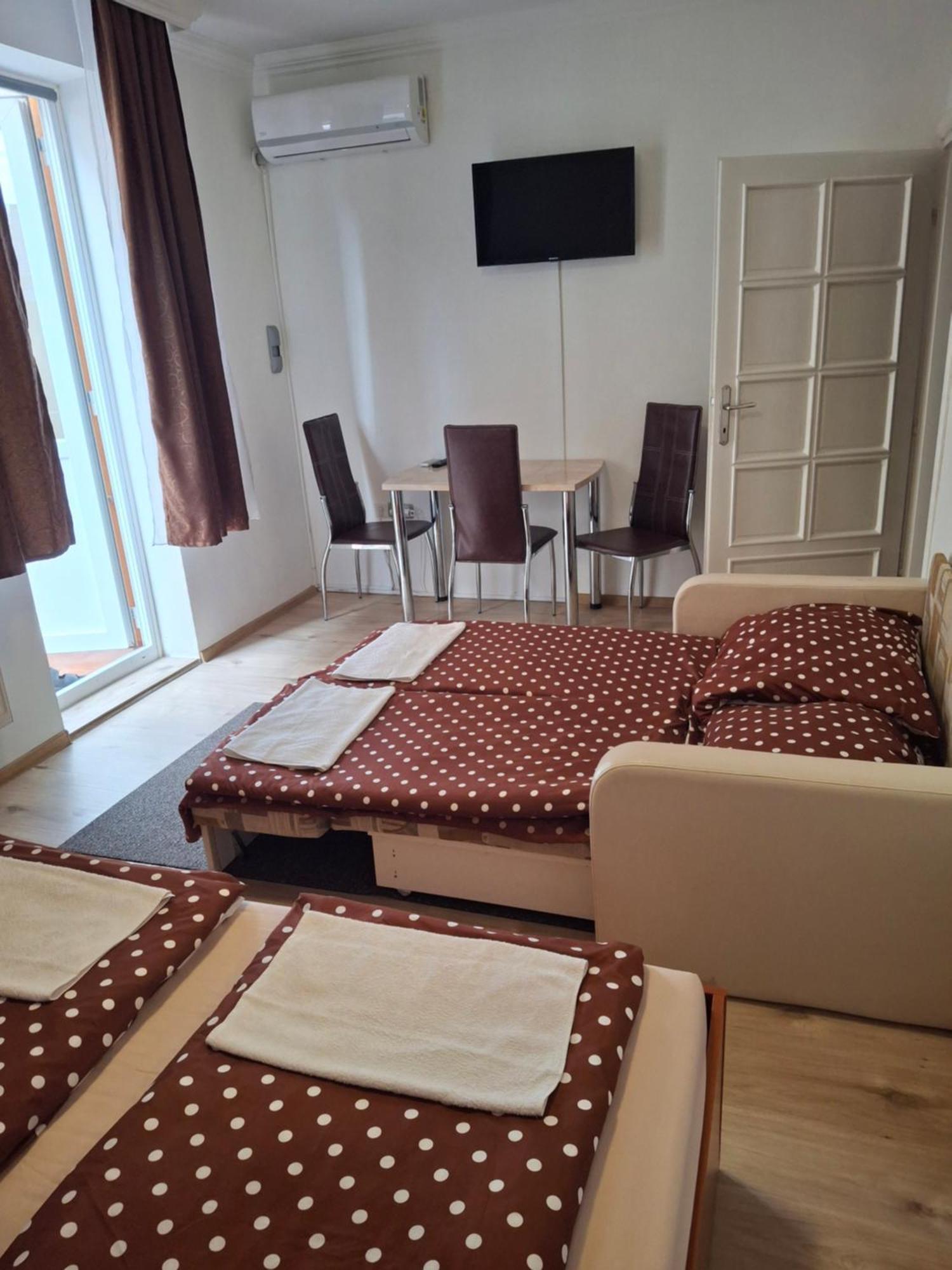 Birta Apartman Hajduszoboszlo Exterior photo